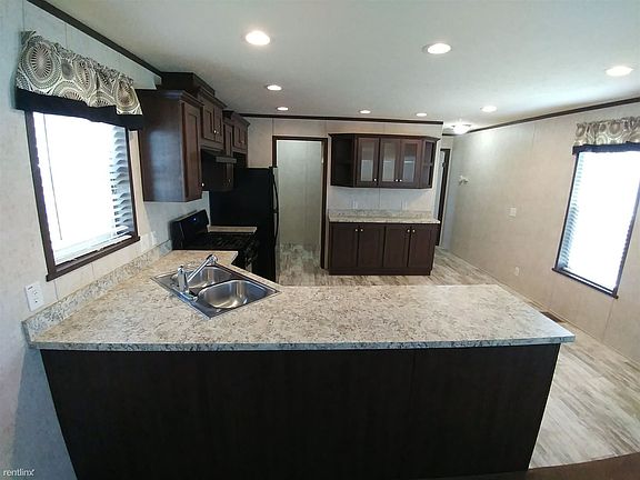 3rd image of 9 Saint Peters Dr