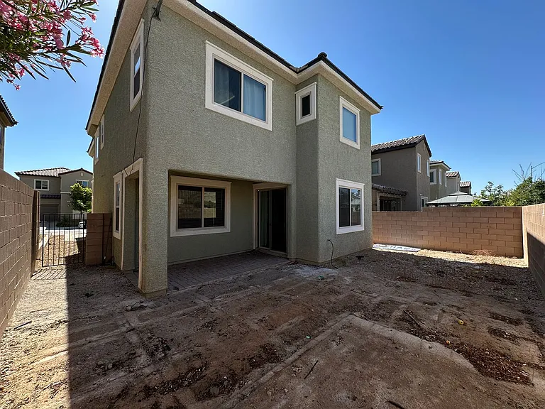 5869 Amber Mesa St — Photo 28