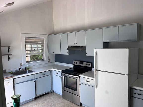 2nd image of 59 Cedar Street