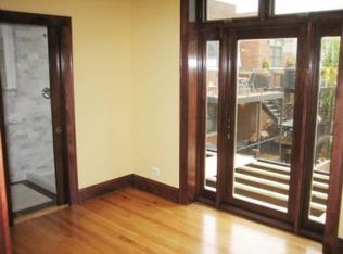 2924 W Cullom Ave, Chicago, IL 60618