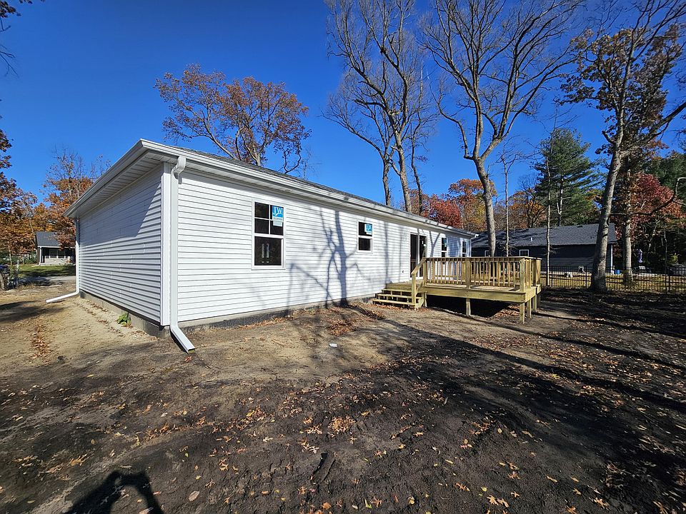 2nd image of 227 E Pine St