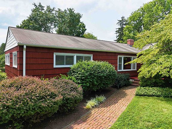 2nd image of 715 Burruss Dr