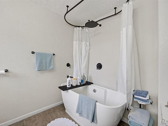 4th image of 41 Prairie Ln