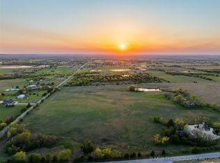 9 N Memorial Dr, Owasso, OK 74055