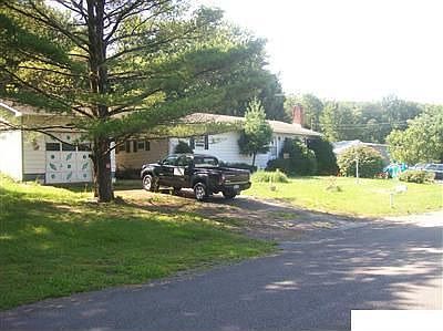 1st image of 101 S Lincoln Dr