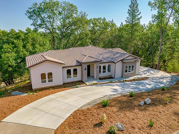 3rd image of 5051 Bella Vista Cir