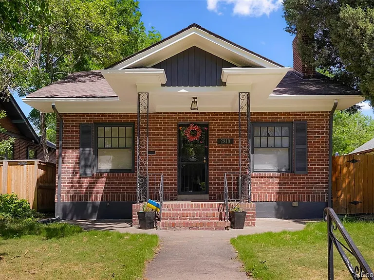 2810 Dahlia St — Photo 1