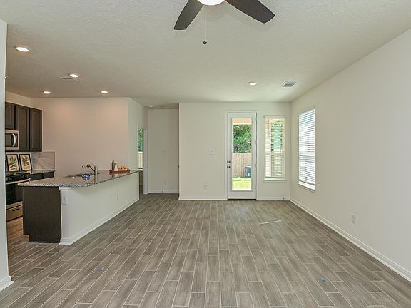 BRIGHT, OPEN, & AIRY LIVING ROOM AND DINING COMBO!