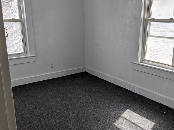 5th image of 220-222 N Bromley Ave