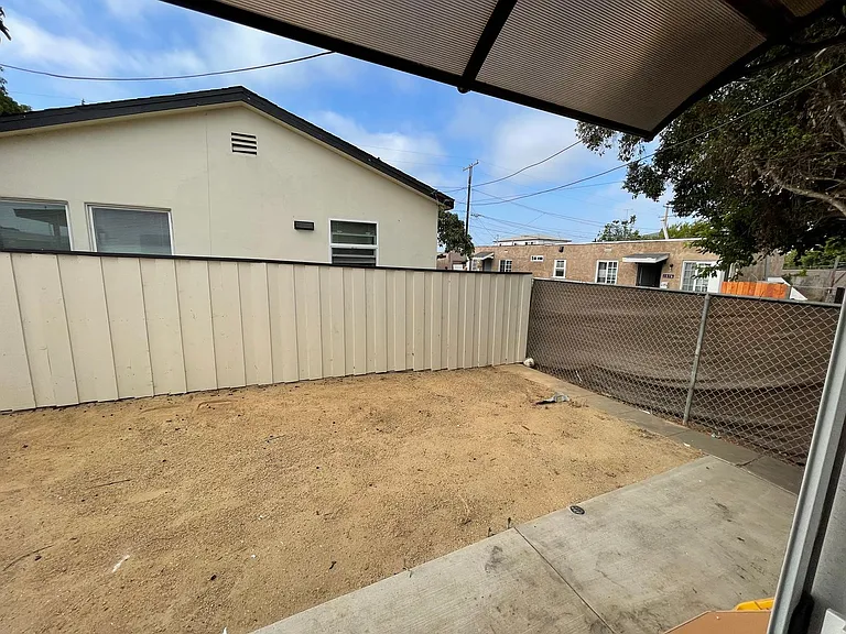 2866-70 Ocean View Blvd — Photo 10