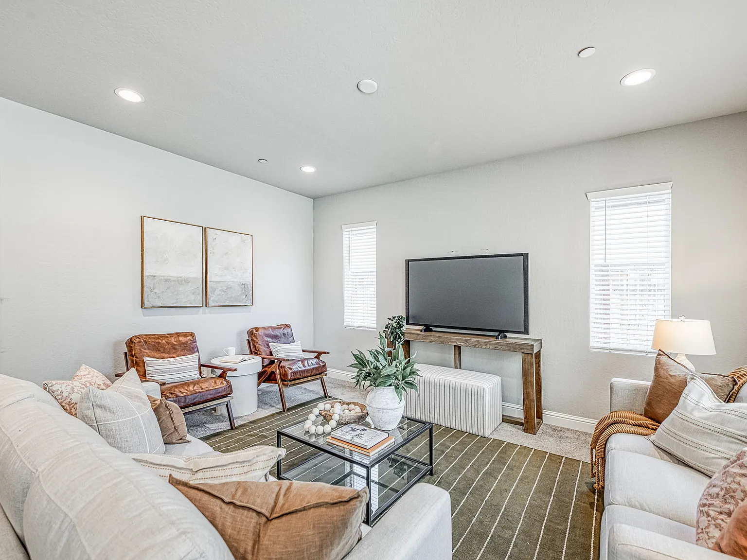 3 bed, 1608 sqft, $2,595 — Photo 3