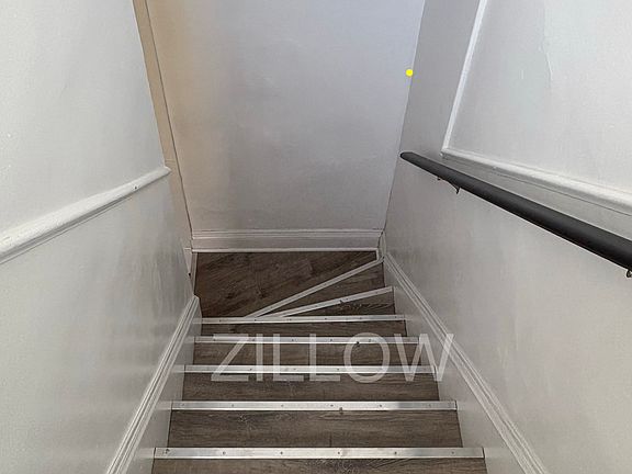 2nd image of 128 Warren Ave #Up