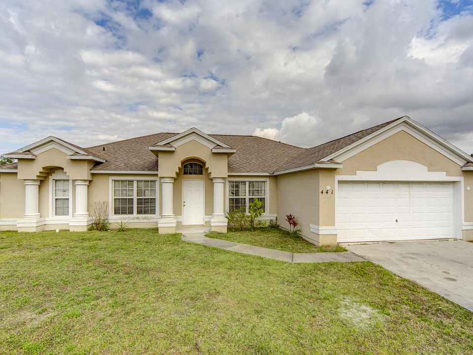 441 SW Prater Ave-1
