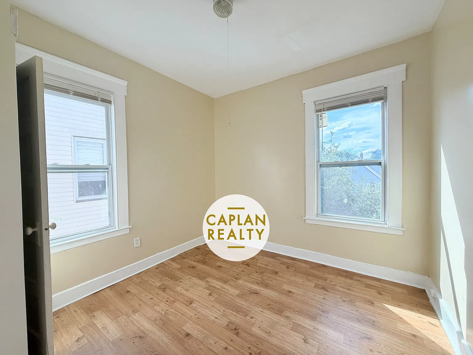 2 bed, $1,600 — Photo 4