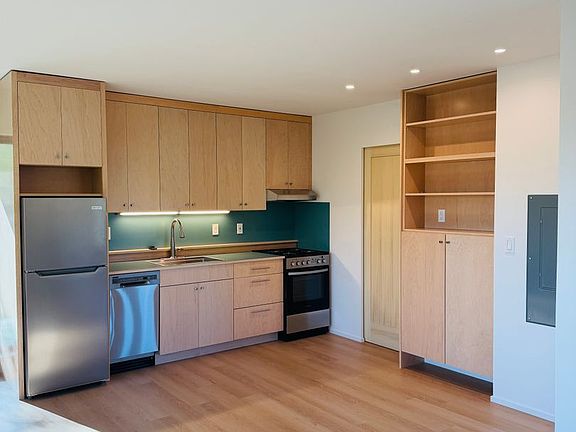 4th image of 504 S H St #1B