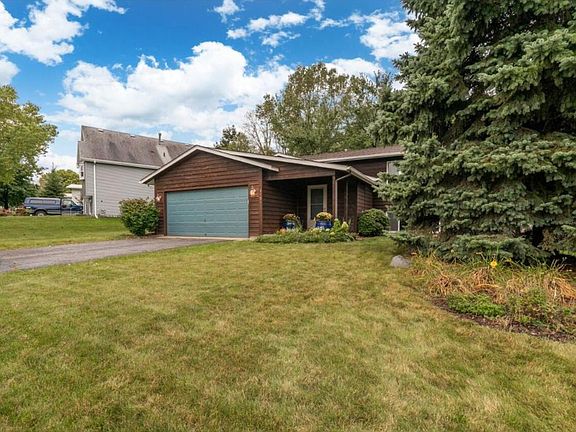 2nd image of 1158 Hillcrest Dr