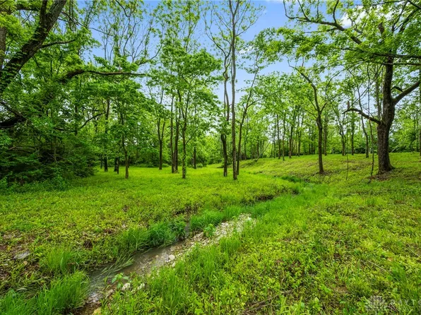 5653 Chenoweth Rd, Waynesville, OH 45068