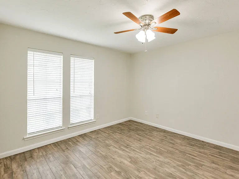 425 Provincetown Ln — Photo 19
