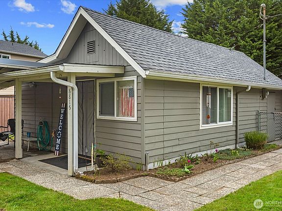3rd image of 4423 88th Street NE