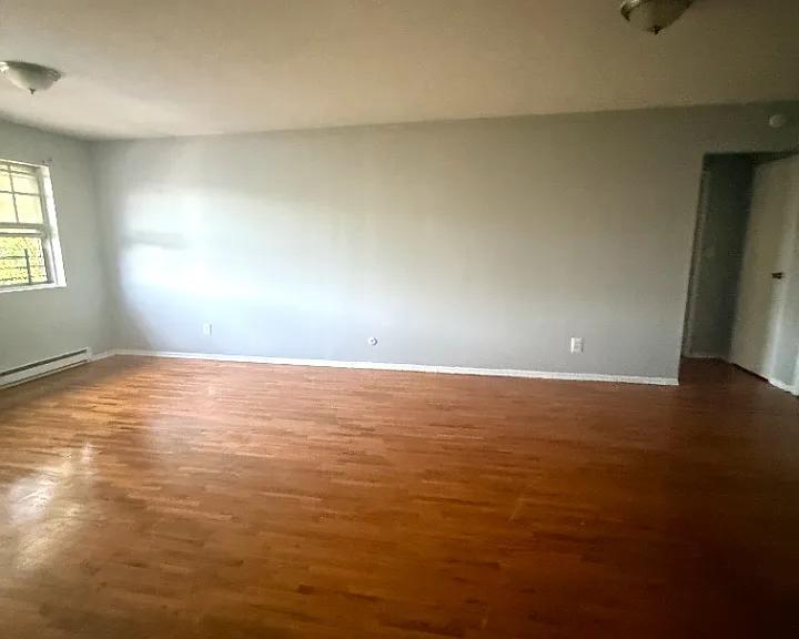 131 N Walnut St #16A — Photo 4