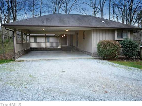 3rd image of 110 Cottonwood Dr