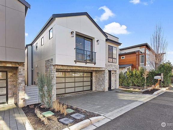 2nd image of 213 3rd Avenue S