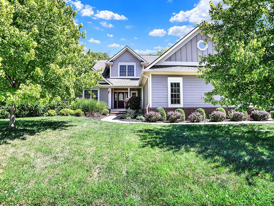 1st image of 6521 Oak Hollow Cir
