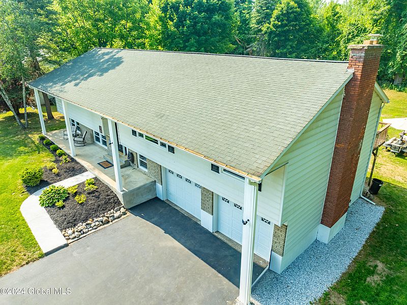 5th image of 14 Eldorado Drive