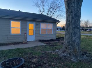 711 N Washington St, Spring Hill, KS 66083