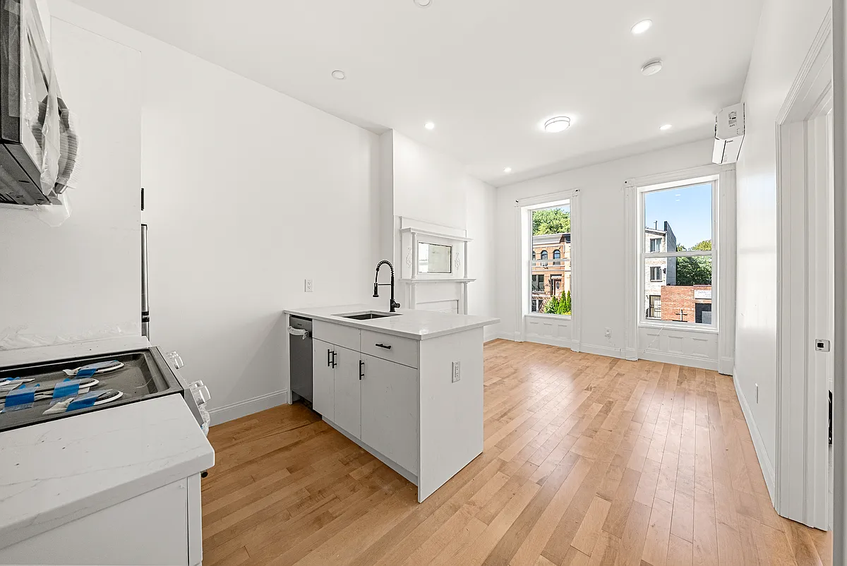 Building Photo - 710 Lexington Ave #2FT
