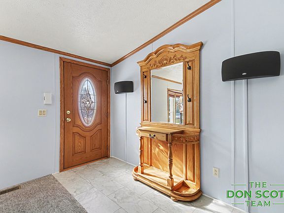 5th image of 3539 Cloverfield Dr NE