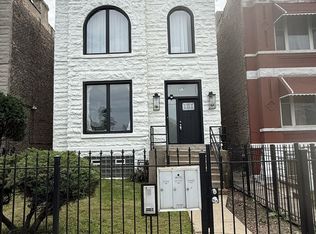 2717 W Congress Pkwy #2, Chicago, IL 60612