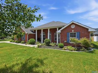 7022 Lynnfield Dr SE, Owens Cross Roads, AL 35763