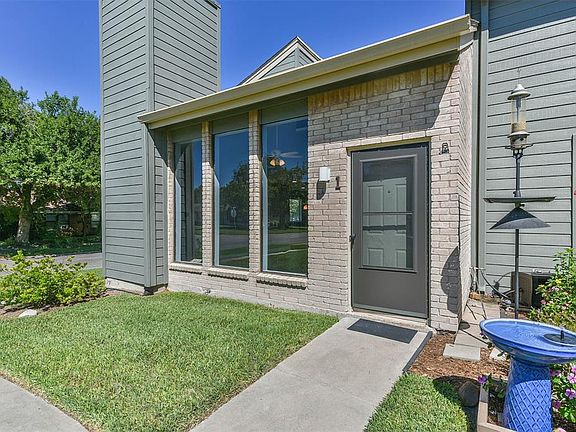 3rd image of 10811 Greenwillow Dr #1
