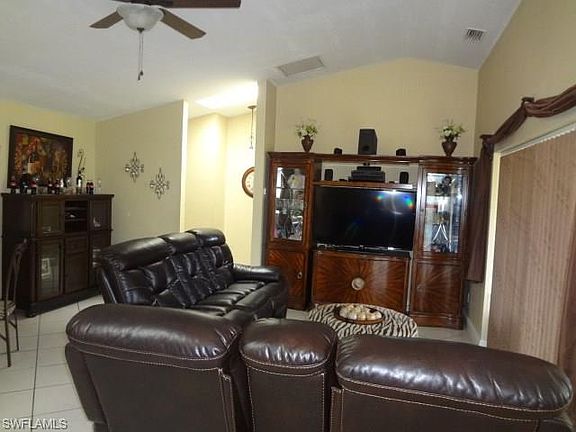 3rd image of 2206 SE 15th St