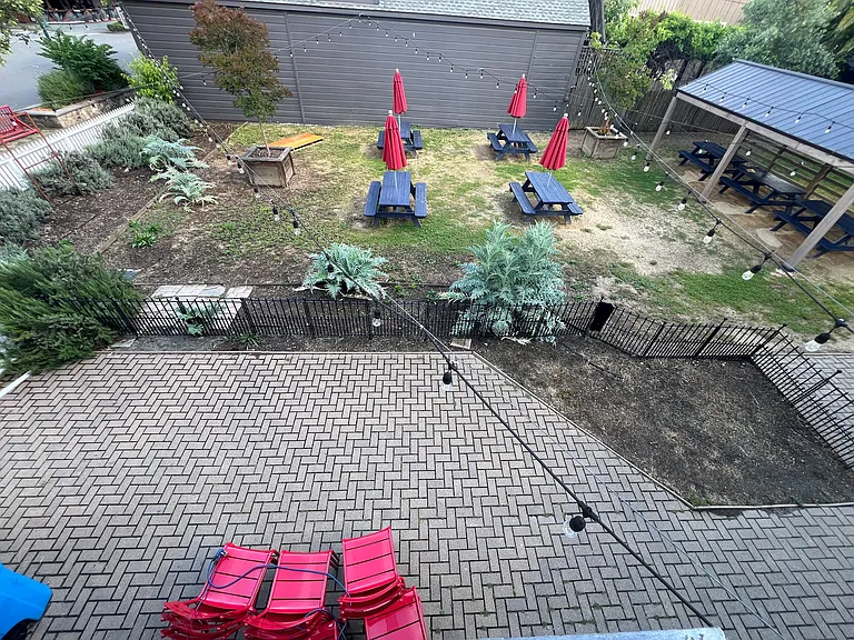225 N Cloverdale Blvd #3 — Photo 19