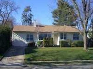 1983 Ladenburg Dr, Westbury, NY 11590