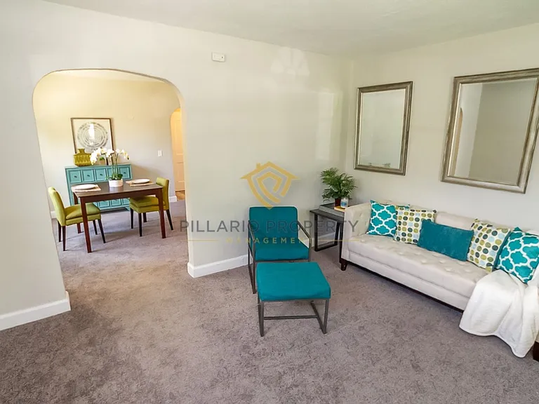 312 N Hanley St — Photo 10