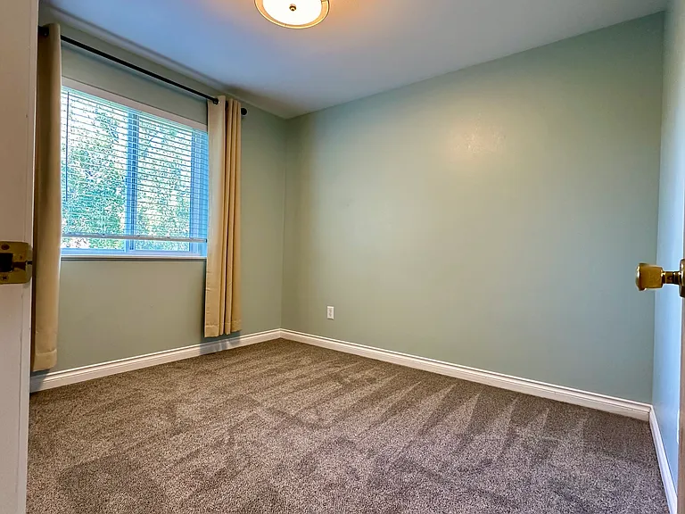 760 Hunt Cir — Photo 24