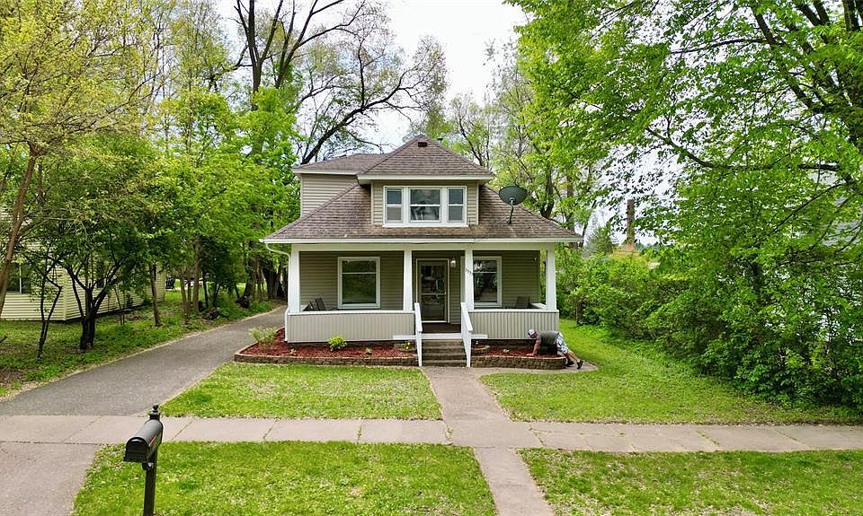 1st image of 1533 E Madison Street