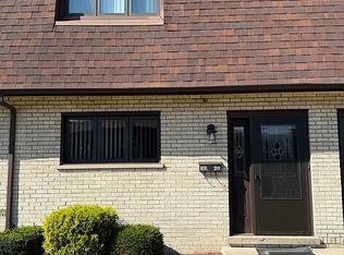 7546 S Cork Ave, Justice, IL 60458