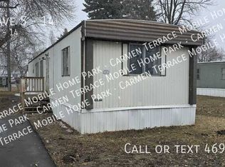 202 7th Ave S TRAILER 14, Crookston, MN 56716