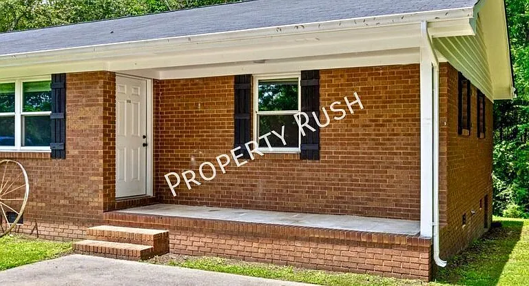 555 E Garden Farm Rd #B — Photo 3