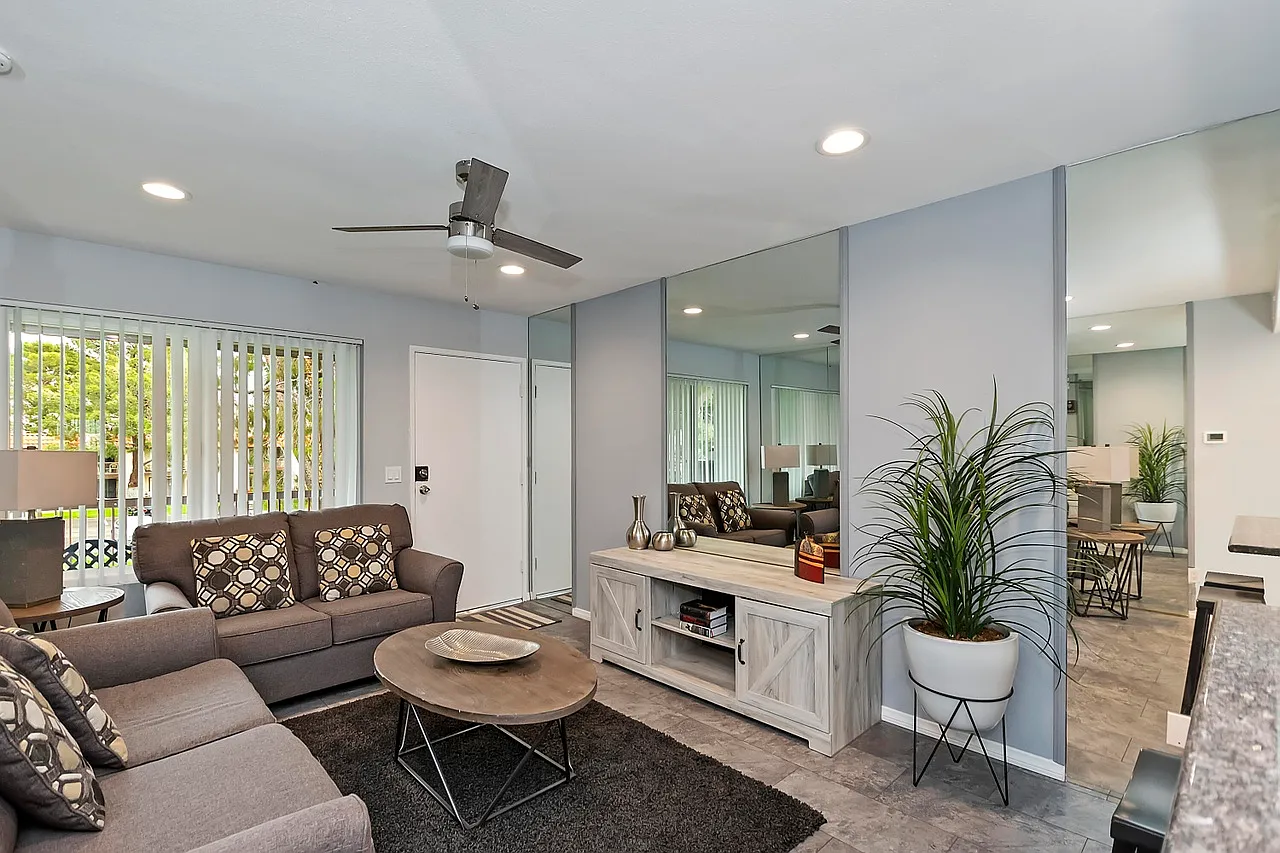 1 bed, 565 sqft, $2,000 — Photo 3