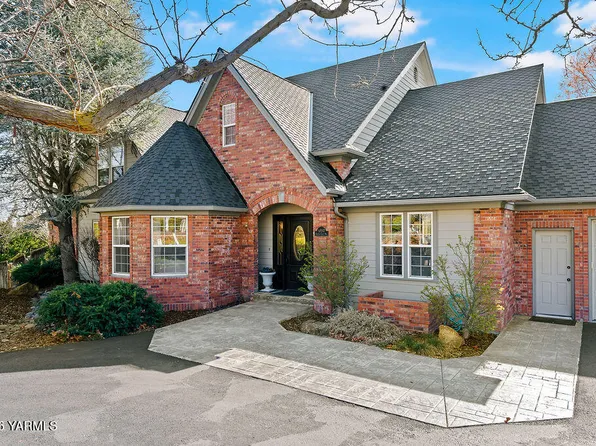 6810 Ravens Gate Way, Yakima, WA 98908