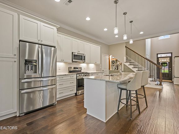 5th image of 1653 Sugarfield Ln