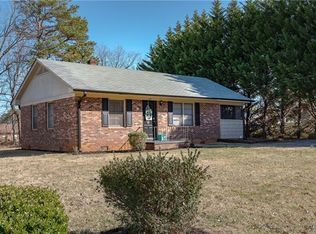 491 13th Ave NE, Hickory, NC 28601