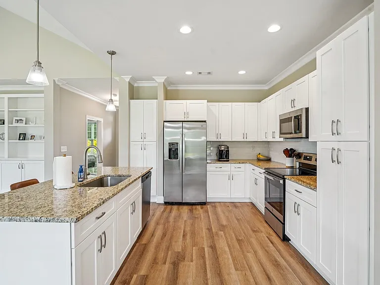 202 Sage Ct — Photo 5