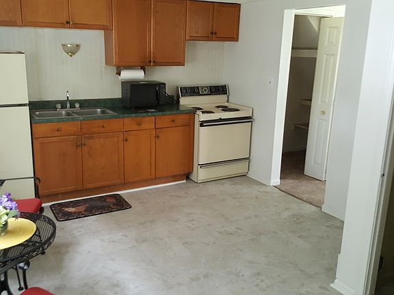 3rd image of 24372 Lauren Ave