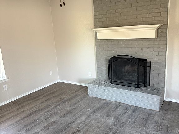 4th image of 7026 Lincoln Dr